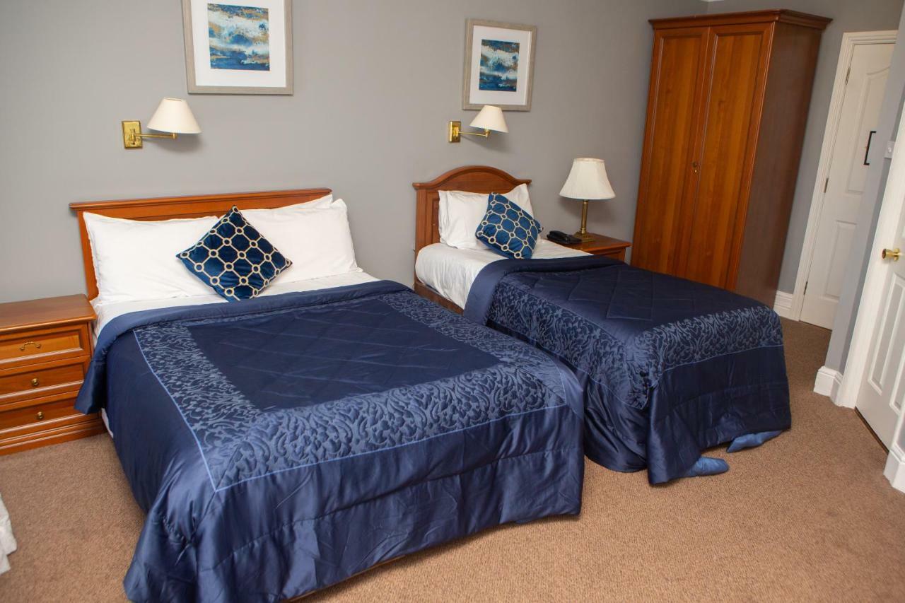 Leens Hotel Abbeyfeale Esterno foto